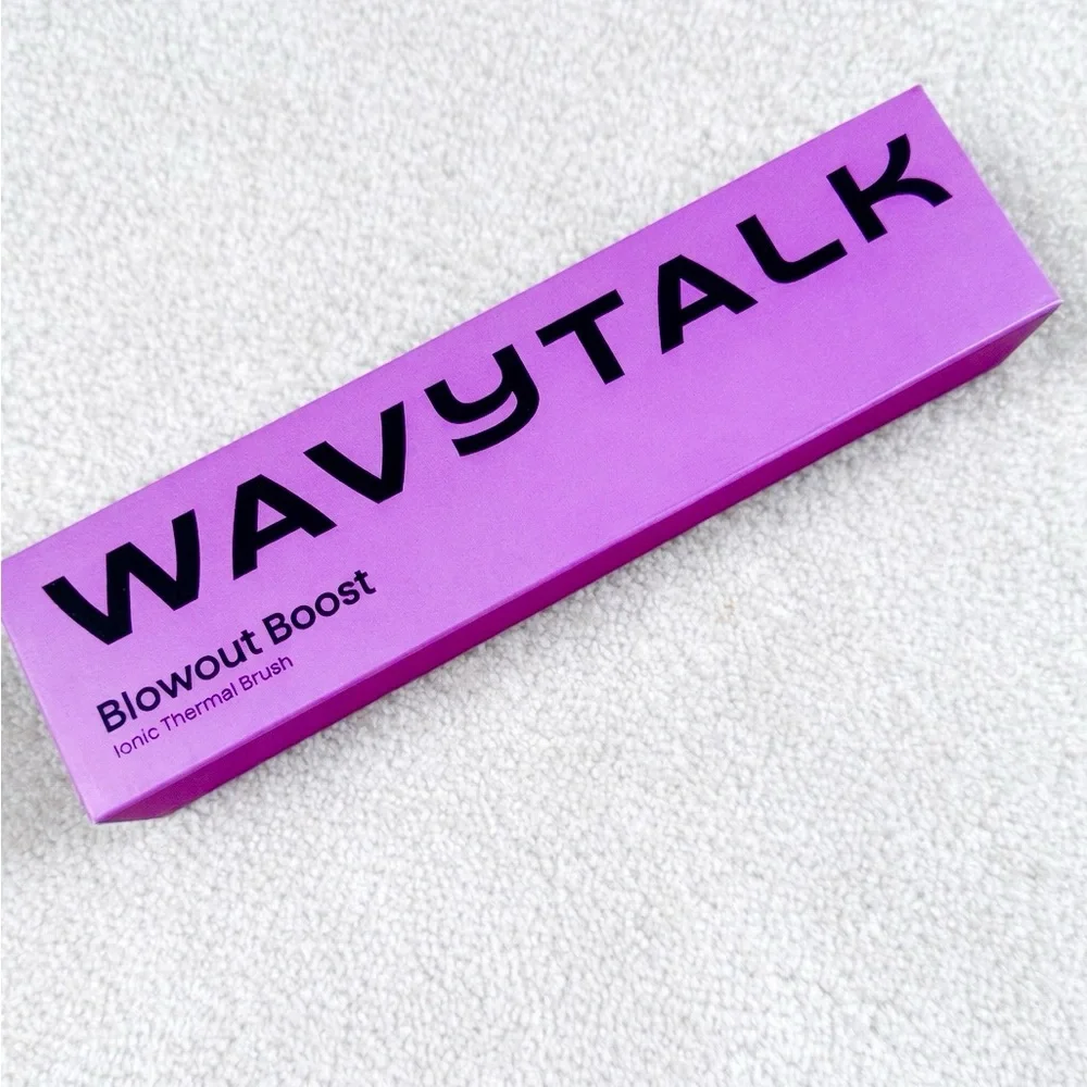 Wavytalk Blowout Boost Thermal‎ Brush 1.5 inch Heated Round Brush NWT
